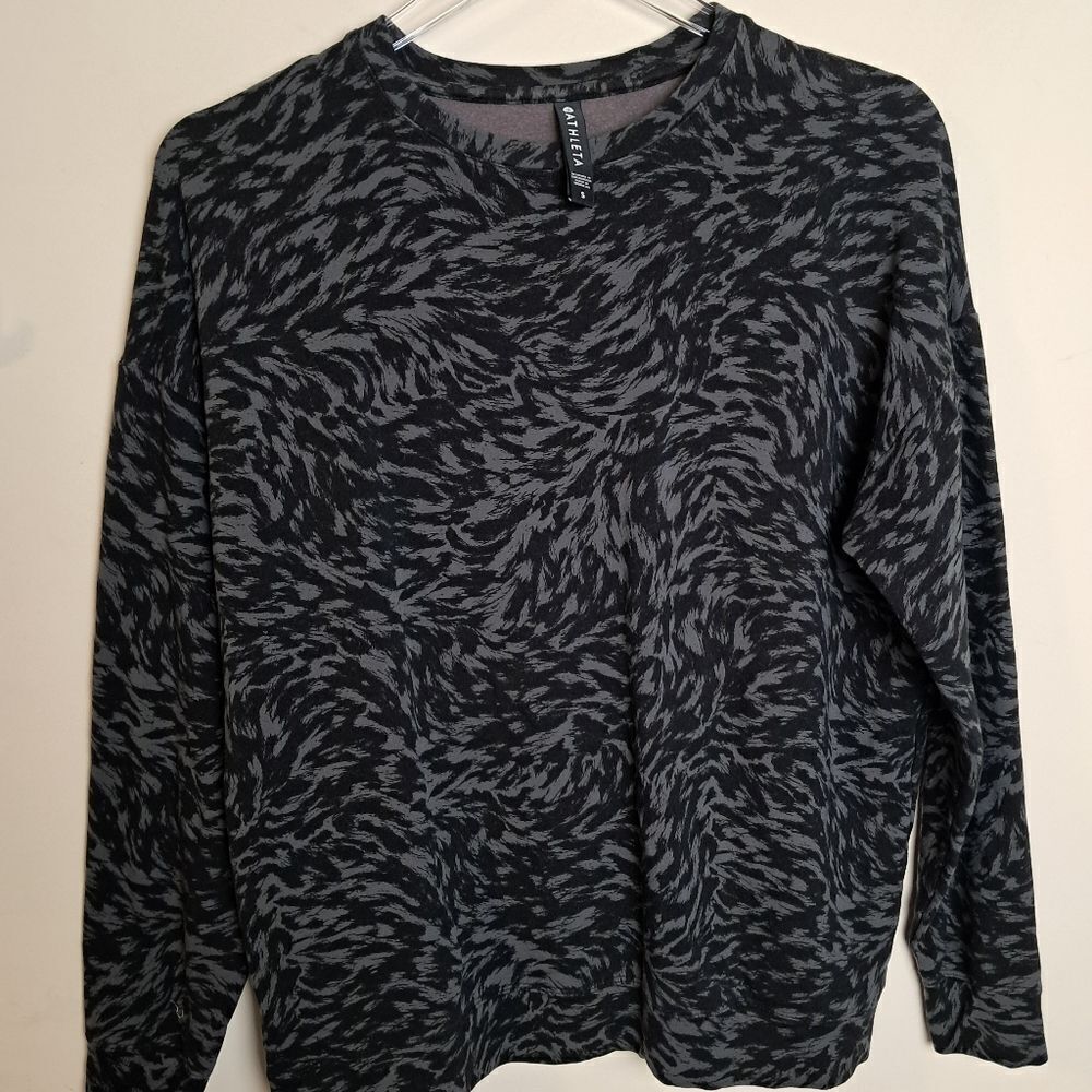 Athleta 632058  Balance Pullover Crewneck Sweatshirt Black Lynx Camo Small